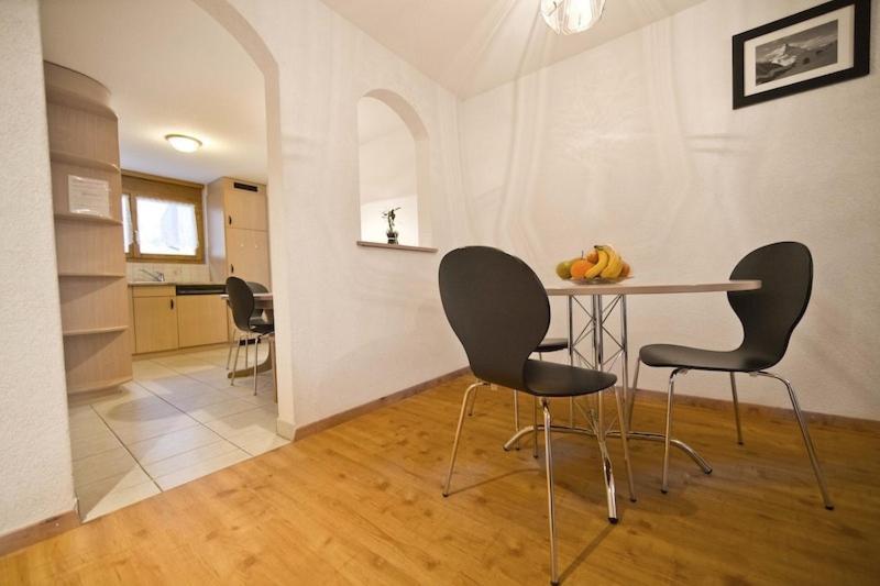 شقة Haus Perelia C زيرمات الغرفة الصورة